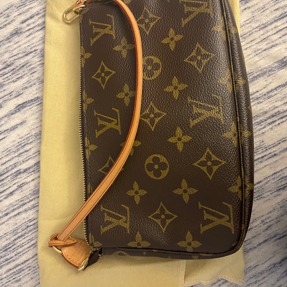 Louis Vuitton Pochette - Picture 11 of 11